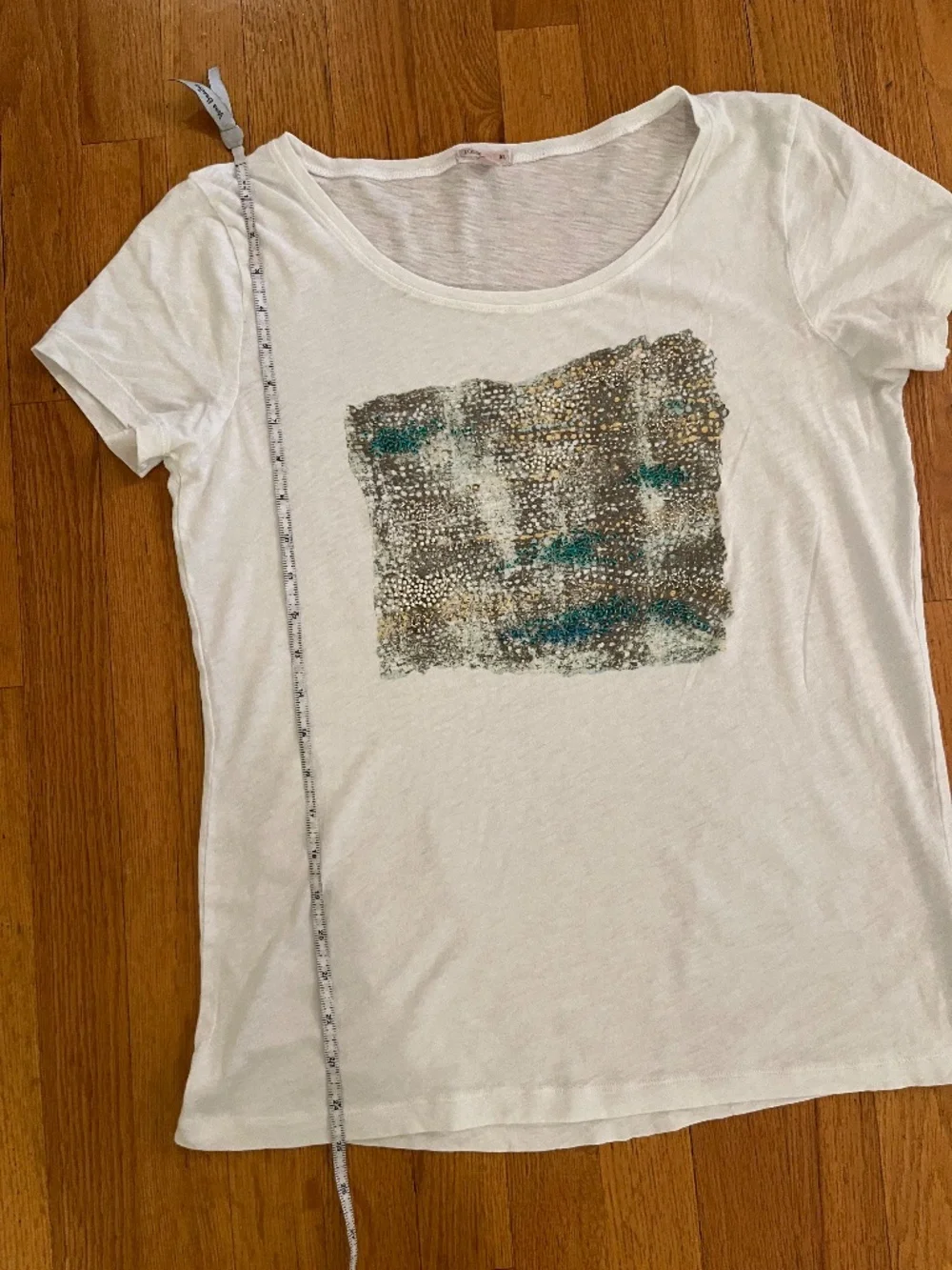 J.Crew Vintage Collector Graphic T-Shirt White Textured Abstract Art - Picture 4 of 5